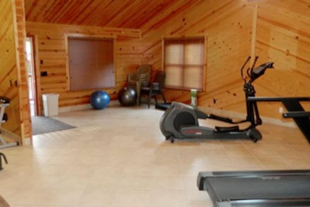 Smokiesboutiquecabins Would Love To Host You At Dolly'S Cute Cabin! 4 Suites With Private Bathrooms - Hot Tub, Fire Pit, Game Room, Resort Pool Open Memorial Day Through Labor Day! Gatlinburg Ngoại thất bức ảnh