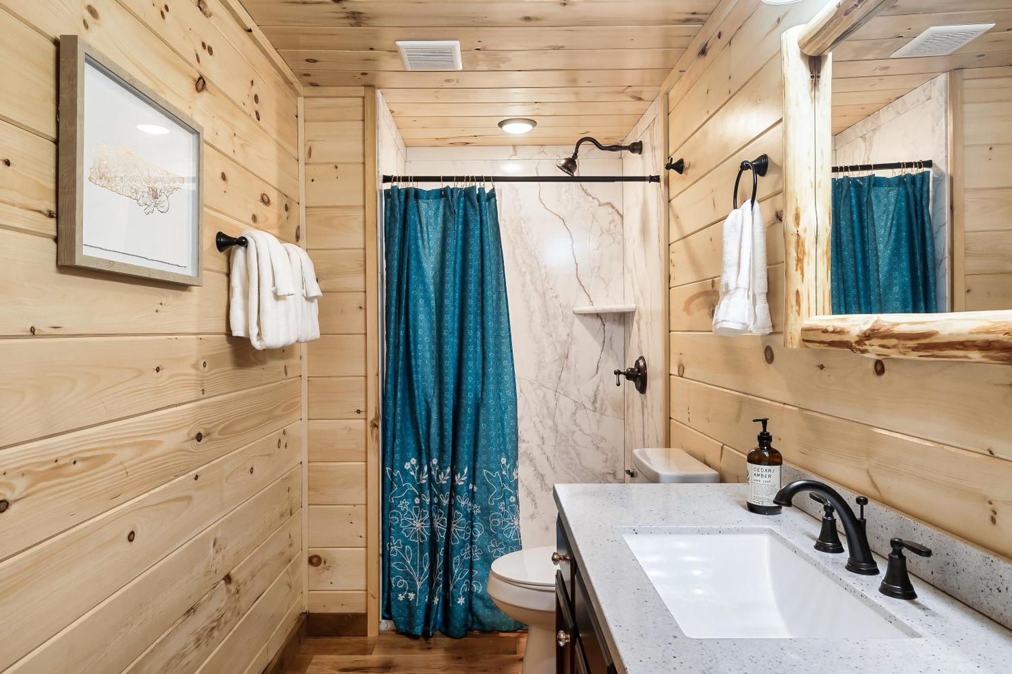 Smokiesboutiquecabins Would Love To Host You At Dolly'S Cute Cabin! 4 Suites With Private Bathrooms - Hot Tub, Fire Pit, Game Room, Resort Pool Open Memorial Day Through Labor Day! Gatlinburg Ngoại thất bức ảnh